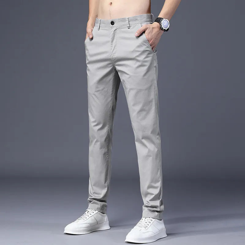 Herrenhose mit geradem Bein, Reißverschluss und Seitentaschen