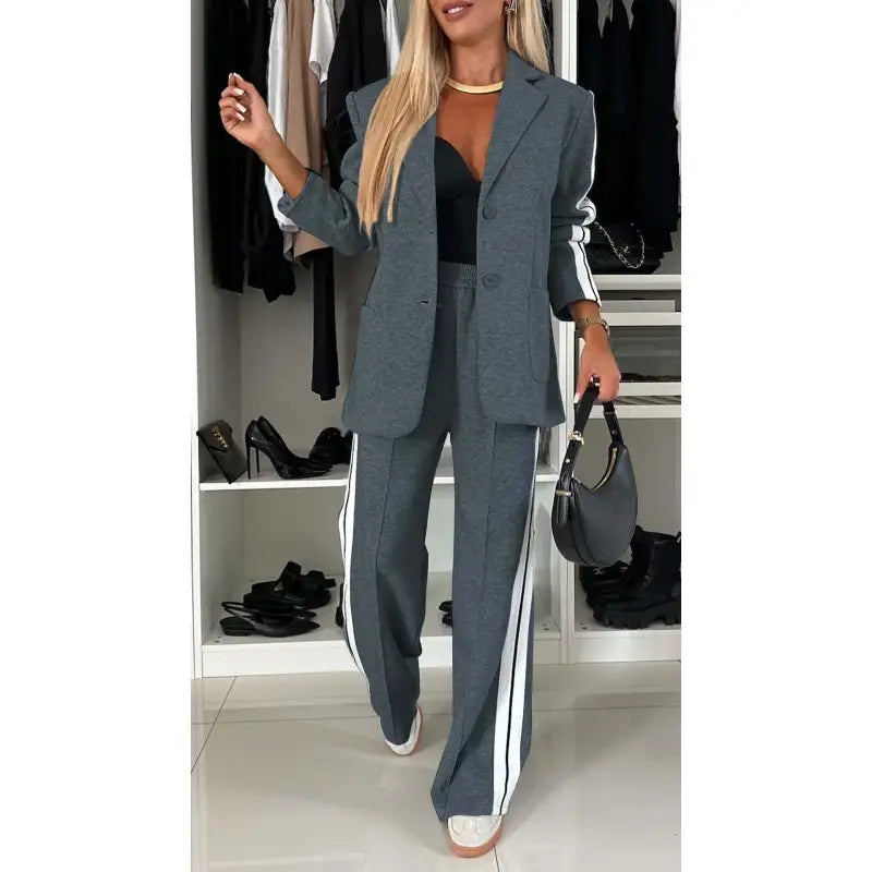 Elegant lapel casual suit for women