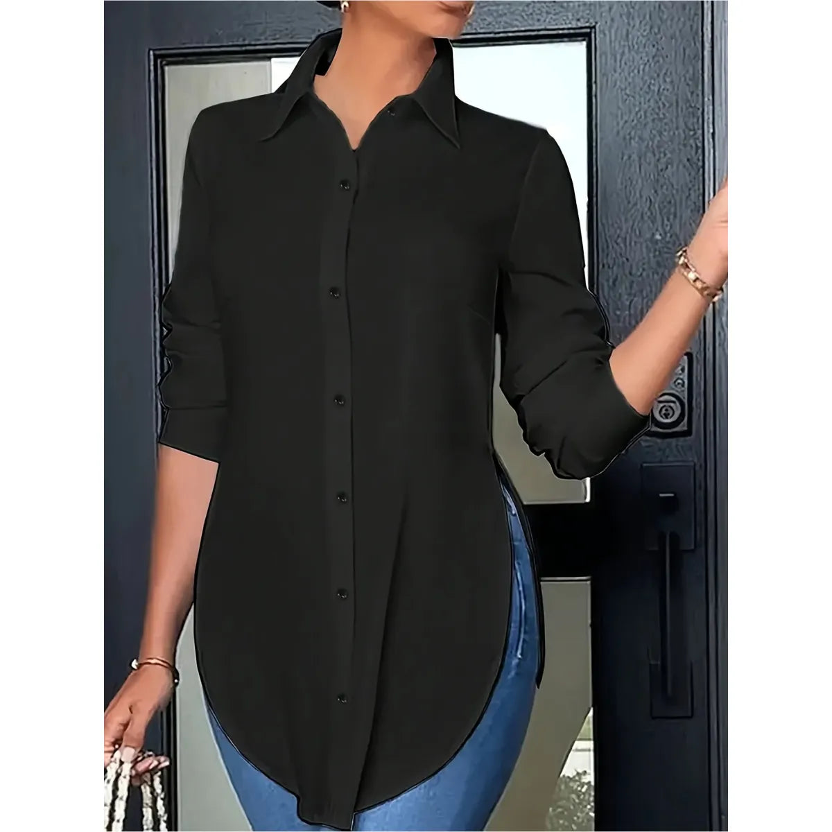 Langärmliges Button-Down-Hemd mit abgerundetem Saum