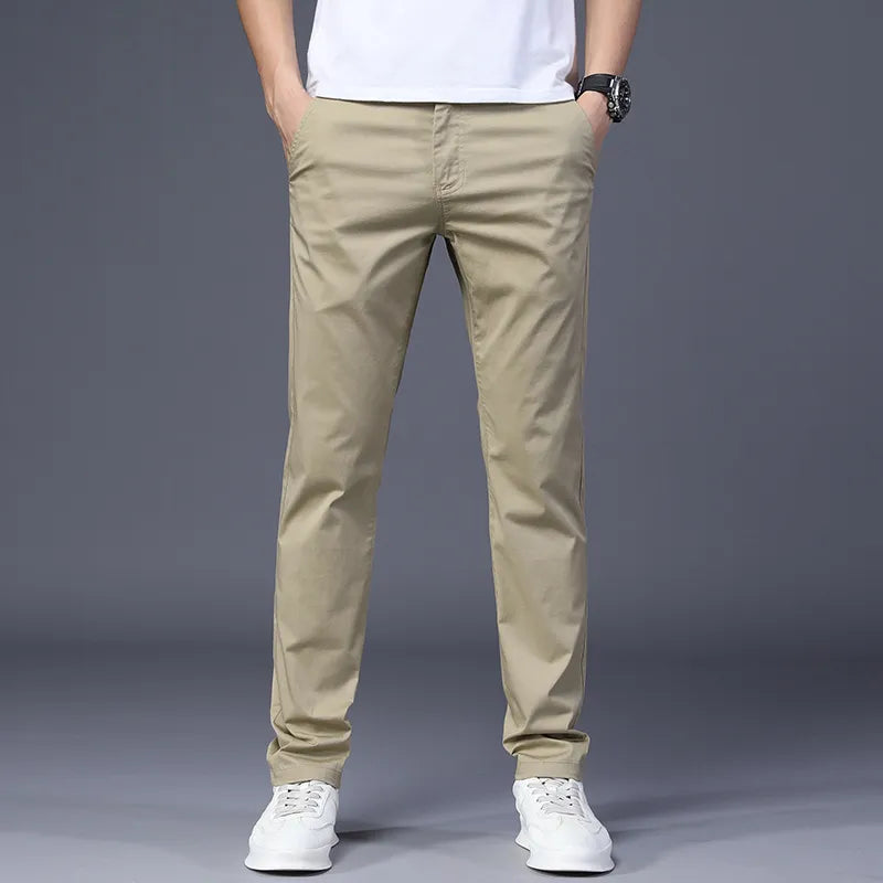 Herrenhose mit geradem Bein, Reißverschluss und Seitentaschen