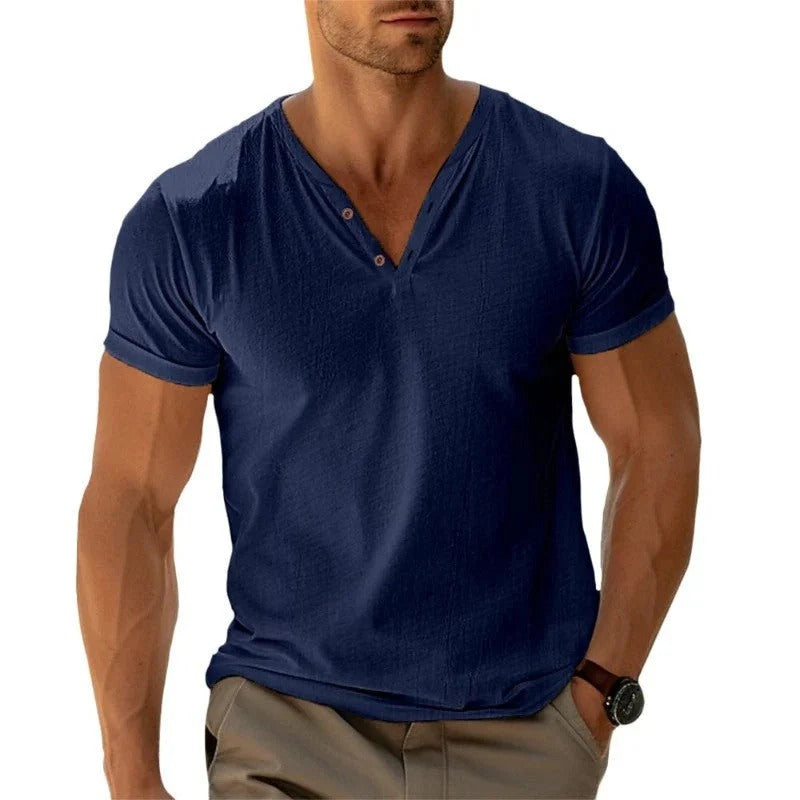Slim-Fit T-Shirt mit V-Ausschnitt und Knopfdetail für Herren
