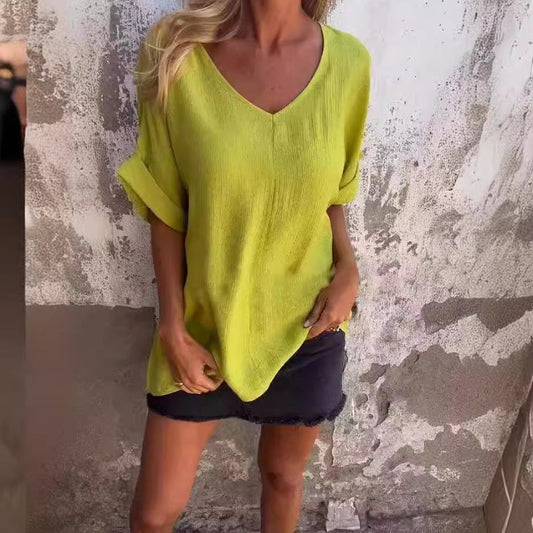 Strukturiertes Damen-Top mit entspannter Passform, V-Ausschnitt und gerollten Ärmeln